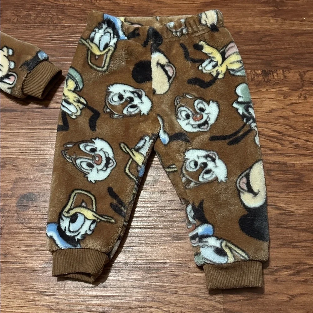Disney Baby Character Fleece 2 Piece Set Top and Jogger Pants 6-9 Months